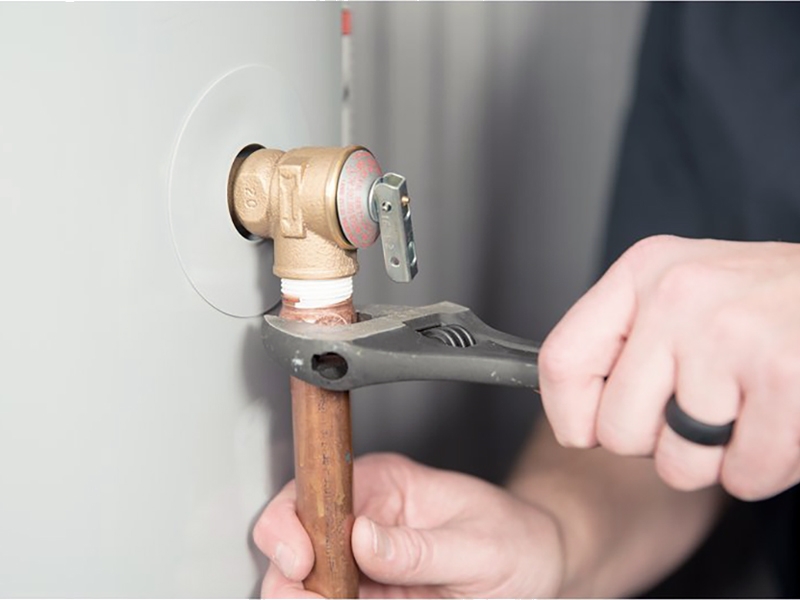Removing the discharge pipe